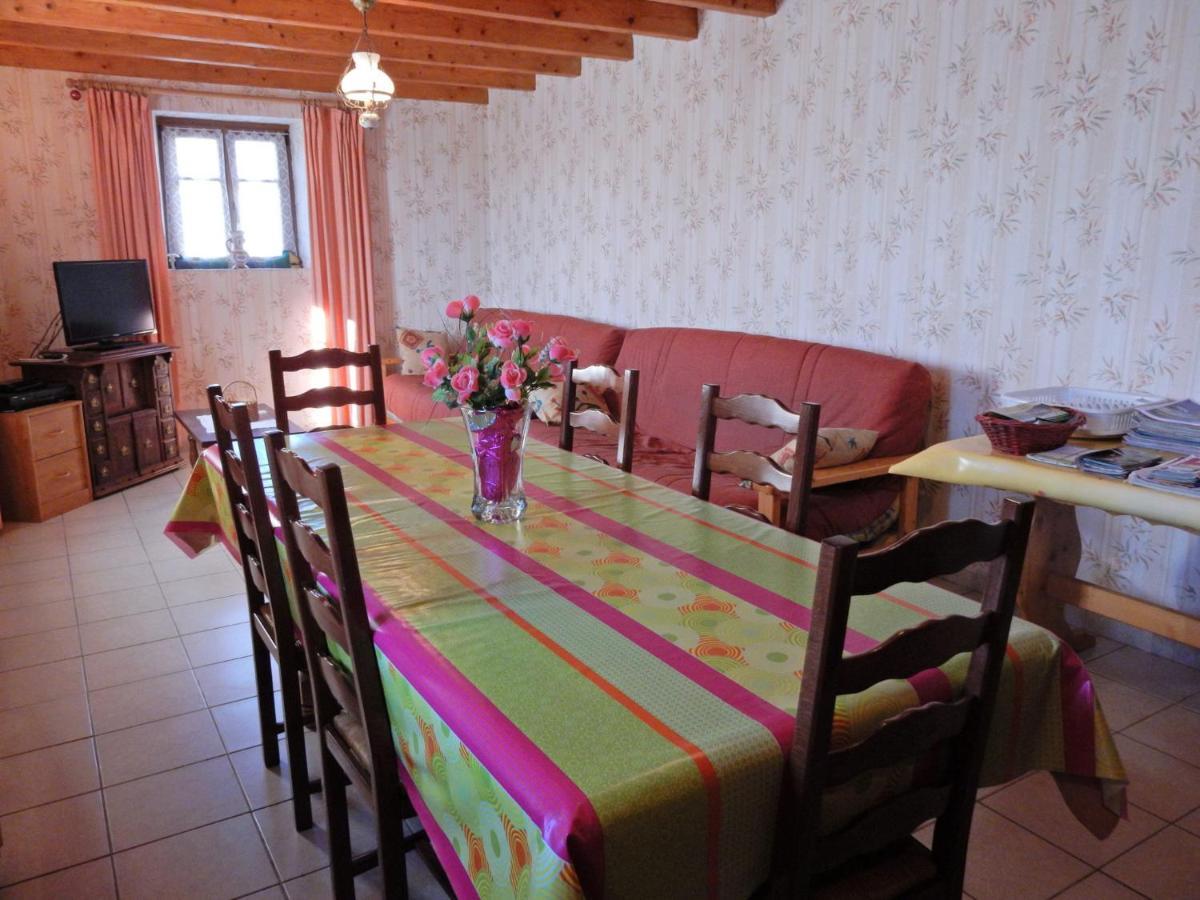 Spacious Holiday Home Near The Forest Esmoulieres Extérieur photo